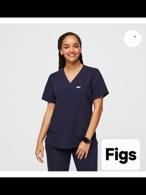 FIGS Women's Navy V-Neck Medical Scrub Top Size Medium